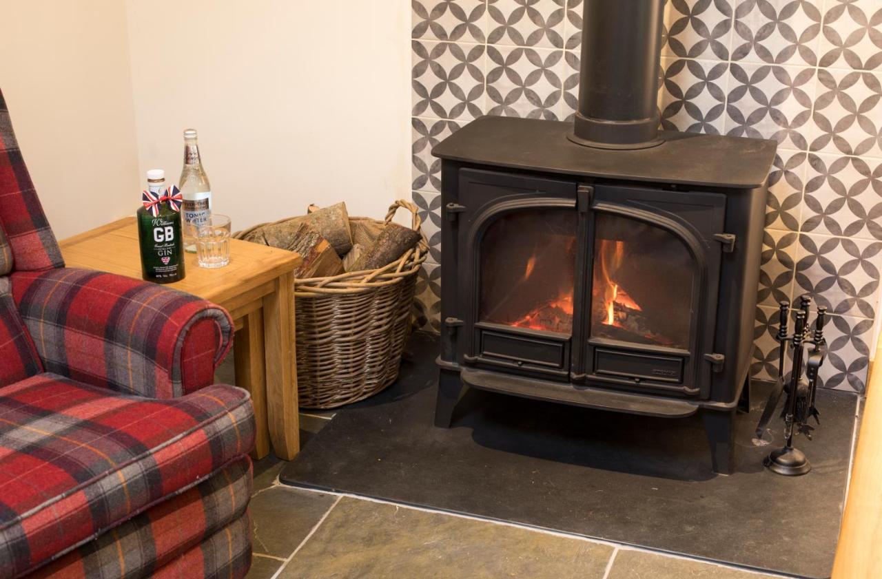 The Old Dairy - Boutique Countryside Cottage At Harrys Cottages Pen-y-Clawdd Екстериор снимка