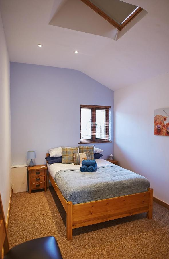 The Old Dairy - Boutique Countryside Cottage At Harrys Cottages Pen-y-Clawdd Екстериор снимка