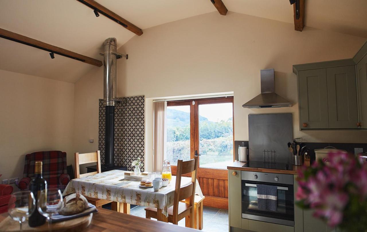 The Old Dairy - Boutique Countryside Cottage At Harrys Cottages Pen-y-Clawdd Екстериор снимка