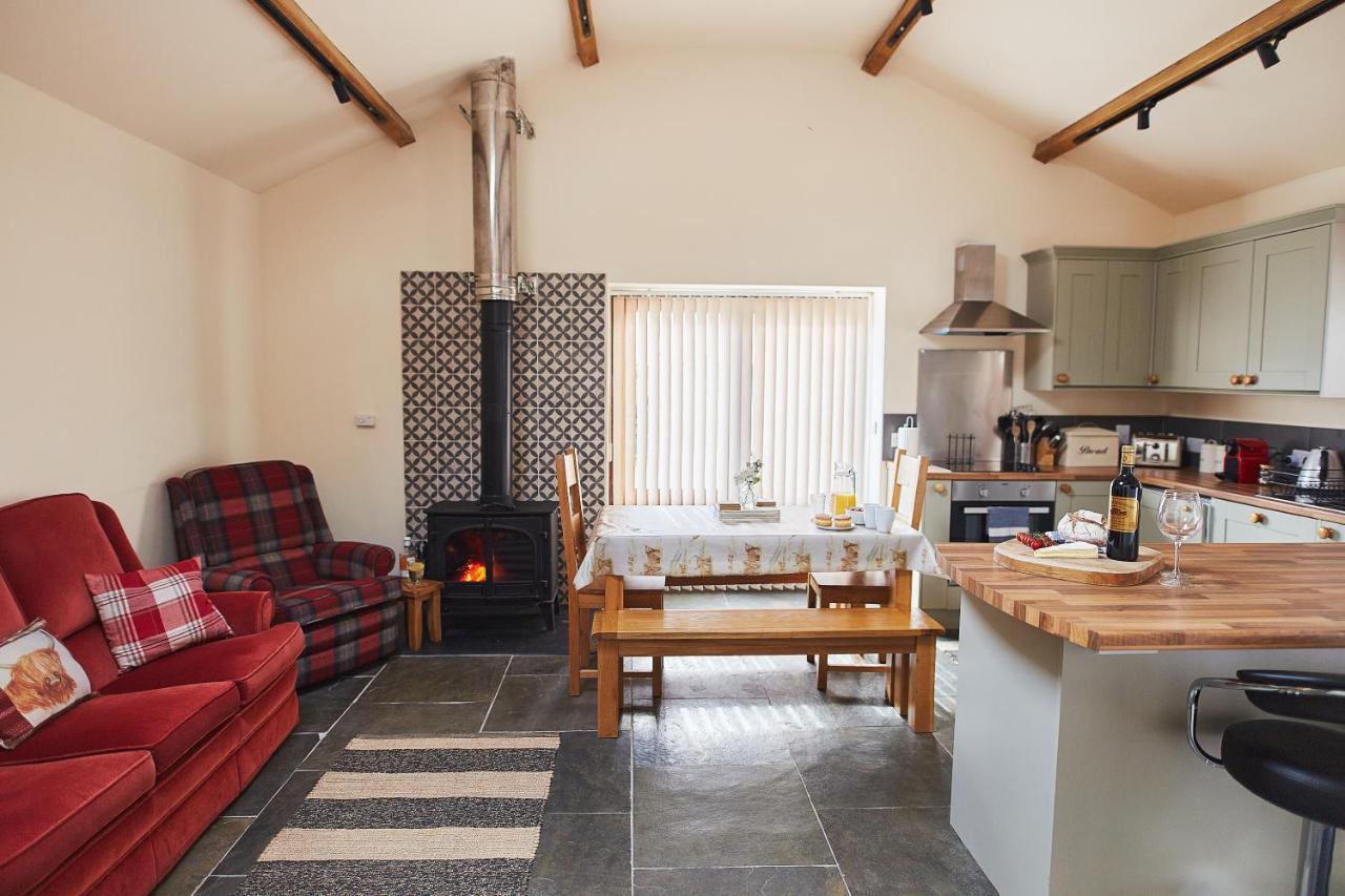 The Old Dairy - Boutique Countryside Cottage At Harrys Cottages Pen-y-Clawdd Екстериор снимка