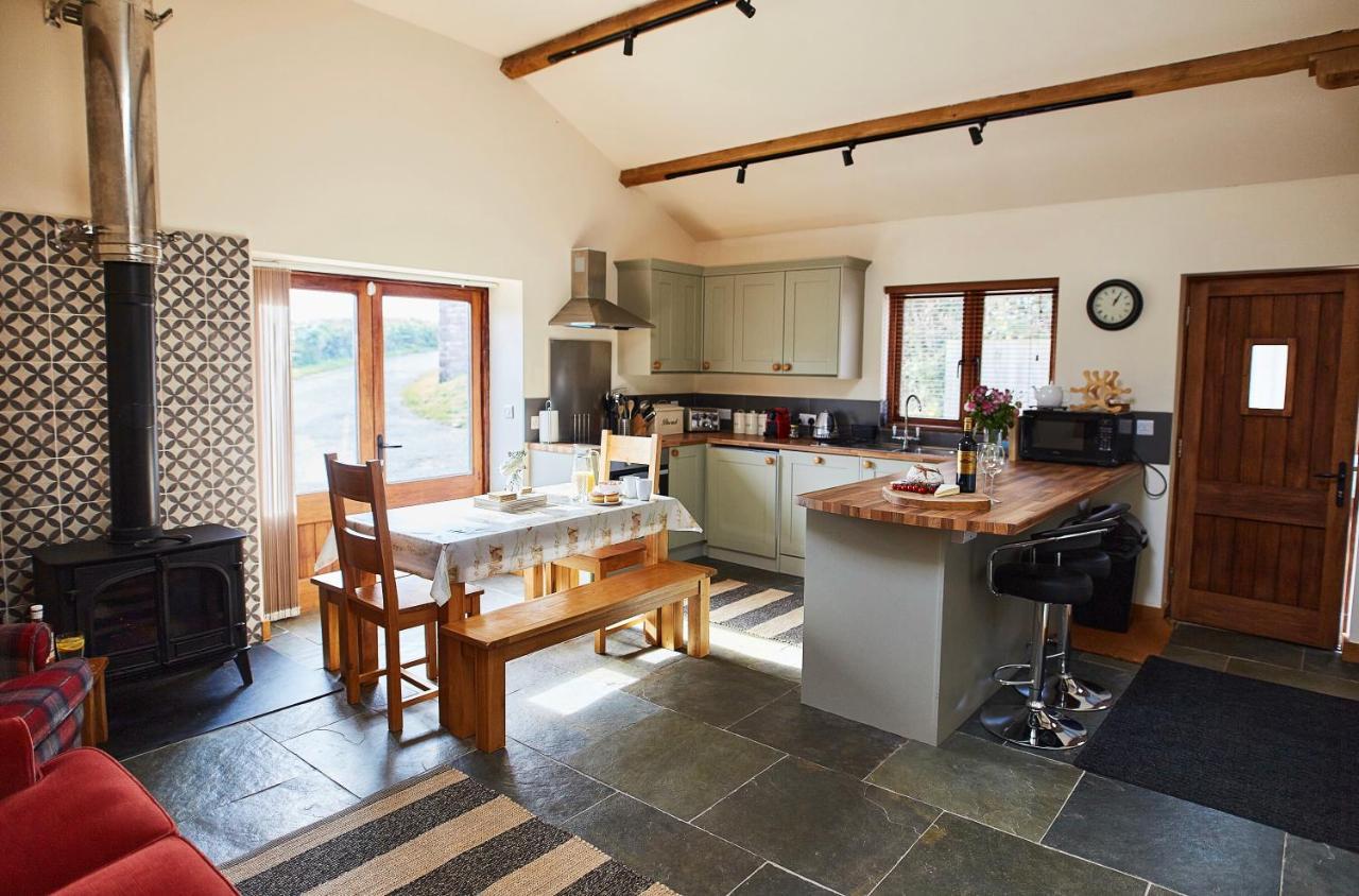 The Old Dairy - Boutique Countryside Cottage At Harrys Cottages Pen-y-Clawdd Екстериор снимка