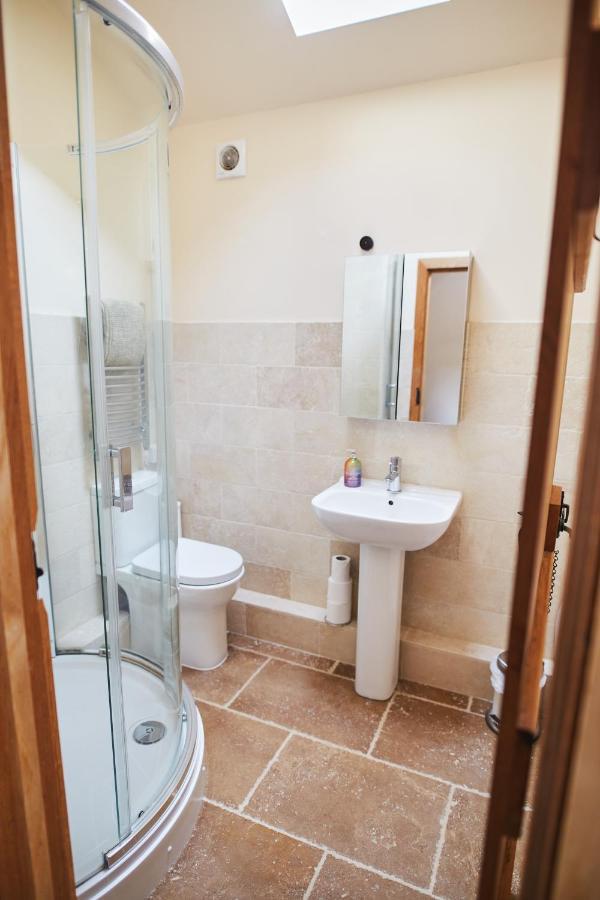 The Old Dairy - Boutique Countryside Cottage At Harrys Cottages Pen-y-Clawdd Екстериор снимка