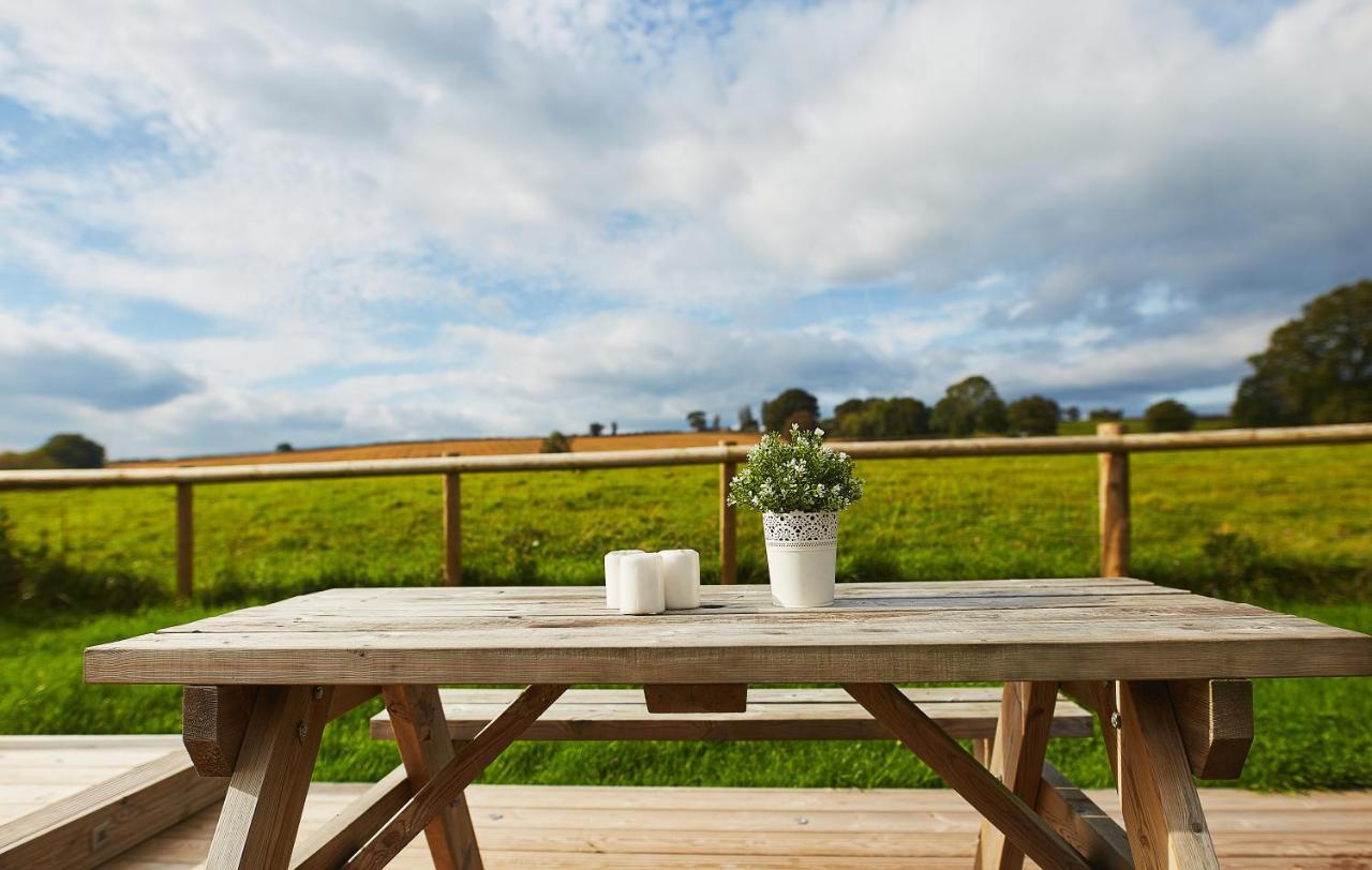 The Old Dairy - Boutique Countryside Cottage At Harrys Cottages Pen-y-Clawdd Екстериор снимка